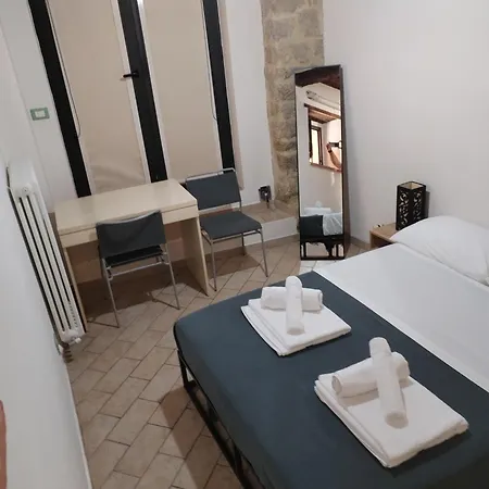 Splendido Monolocale In Centro A * بيرودجا